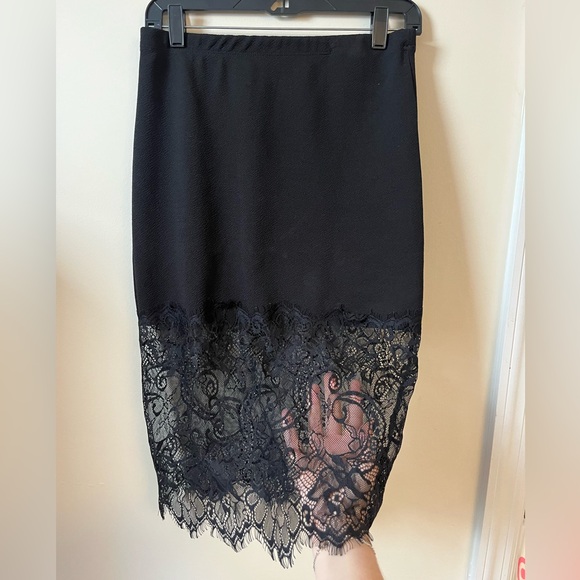 The Vintage Shop Womens Black Lace Hem Midi Skirt Size Large Stretch Waist - Picture 2 of 3